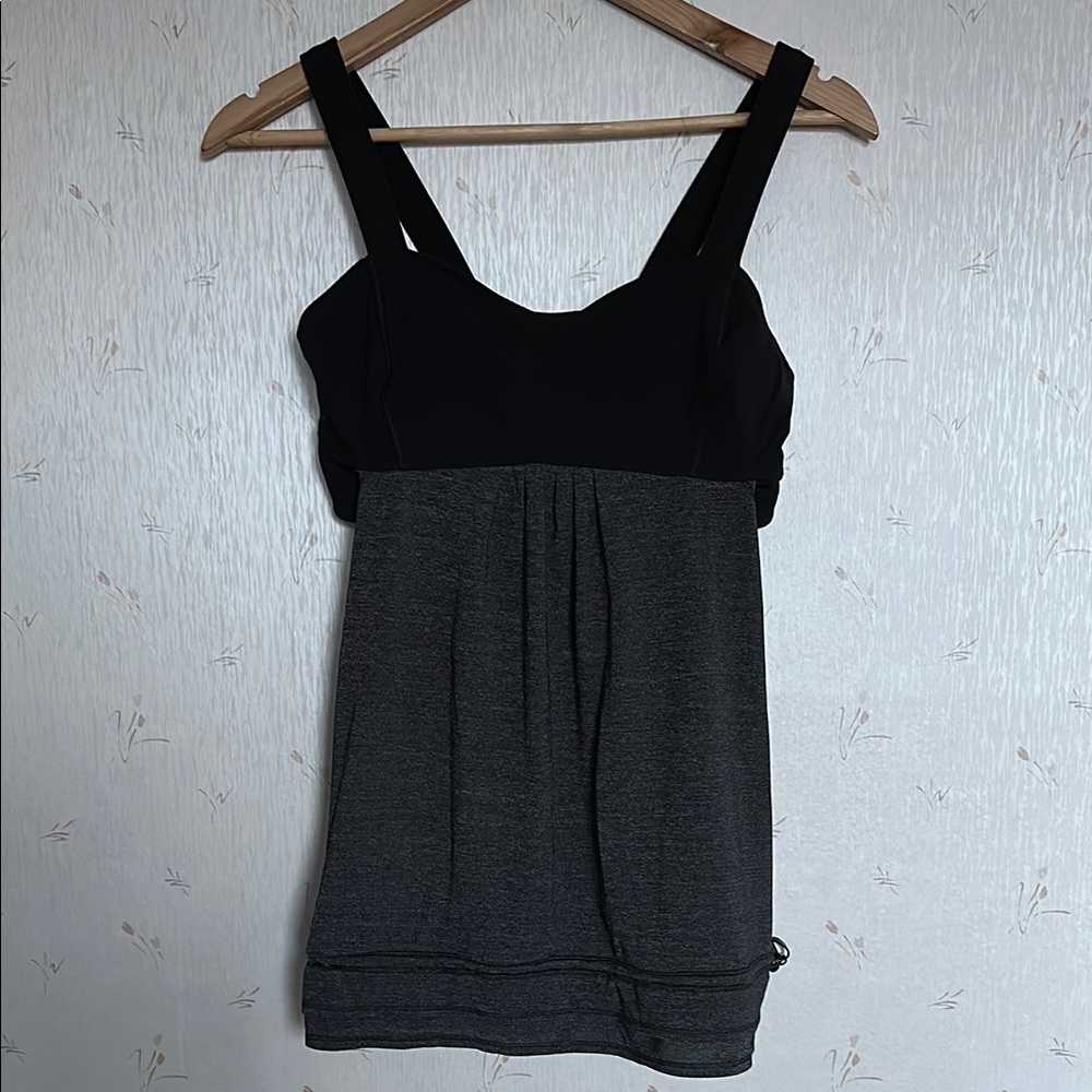 Lululemon Black and Gray Sleeveless Top